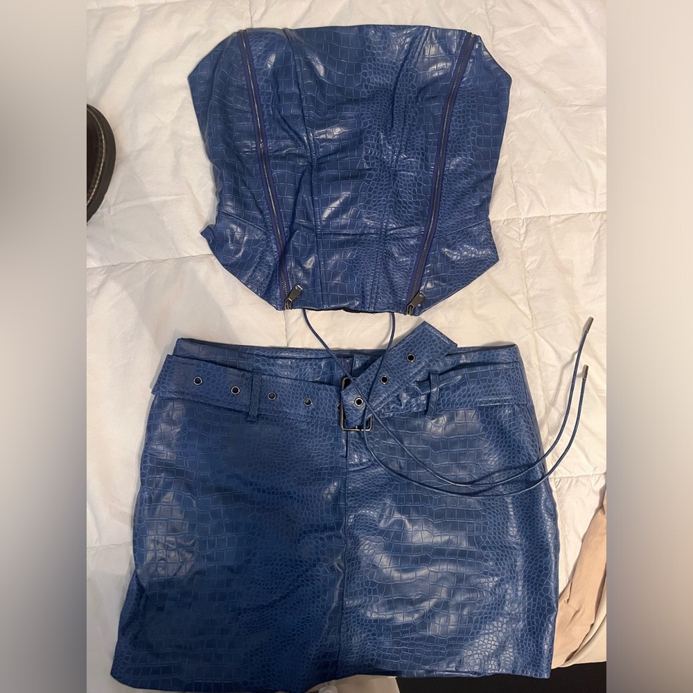 Blue leather set